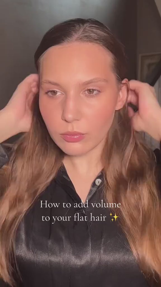 Whenever your roots need a bit of life, try this: Apply a small amount of Root Volumizer to your roots, use your blow dryer or styling tool to add lift, and then set it with some hairspray. It’s quick, easy, and makes a huge difference ✨