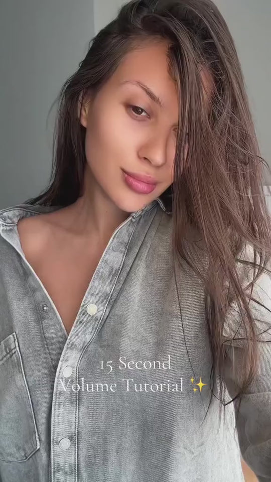 How to get volume that lasts all day 🤍 Air dry your hair, work volume powder into the roots, then style for that soft, effortless lift you’ll love ✨