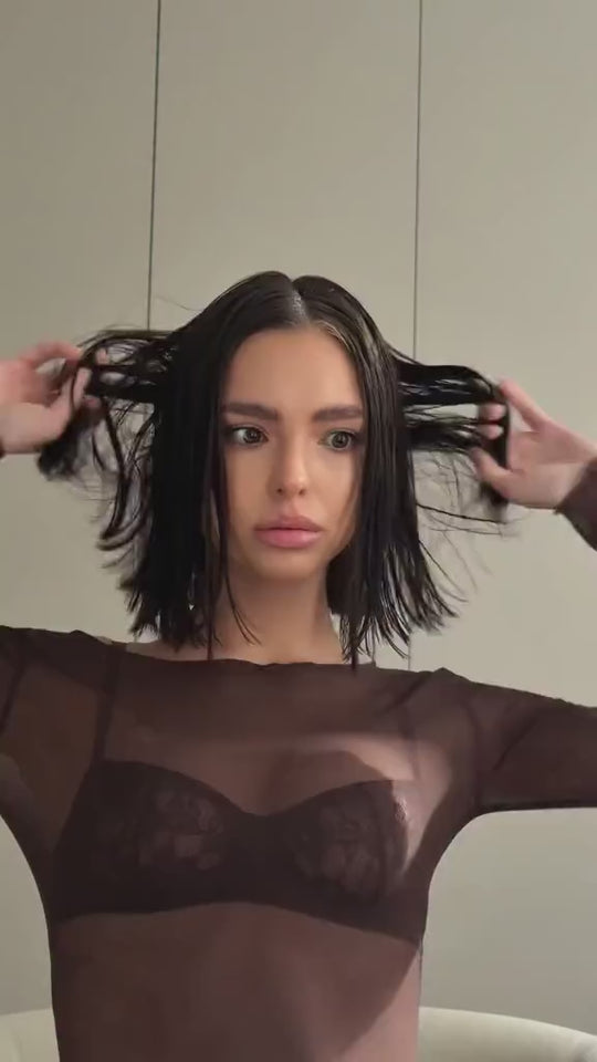 How to get root lift on short hair Start with root volumizer Then add density cream Blow dry with heat Finish with the curling wand at the roots Root lift that actually lasts ✨